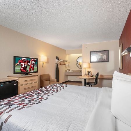 Red Roof Inn Louisville Fair And Expo Bagian luar foto