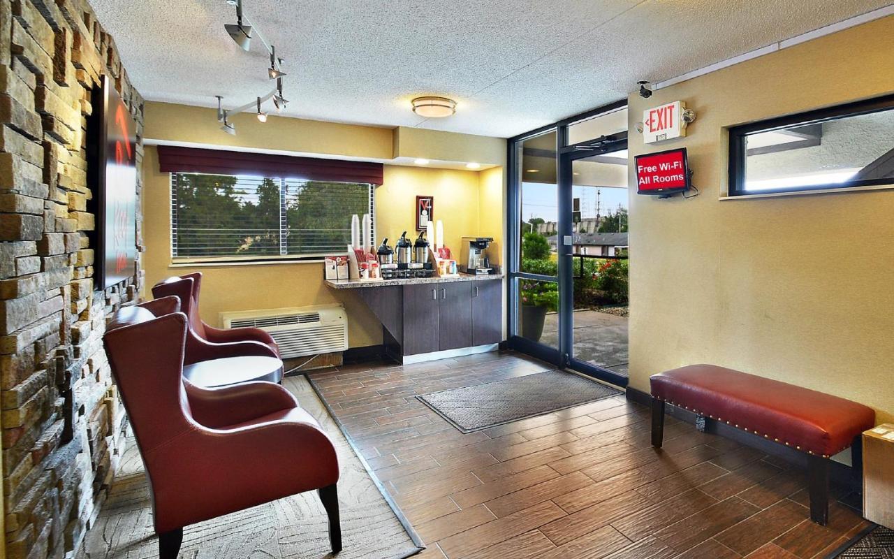 Red Roof Inn Louisville Fair And Expo Bagian luar foto
