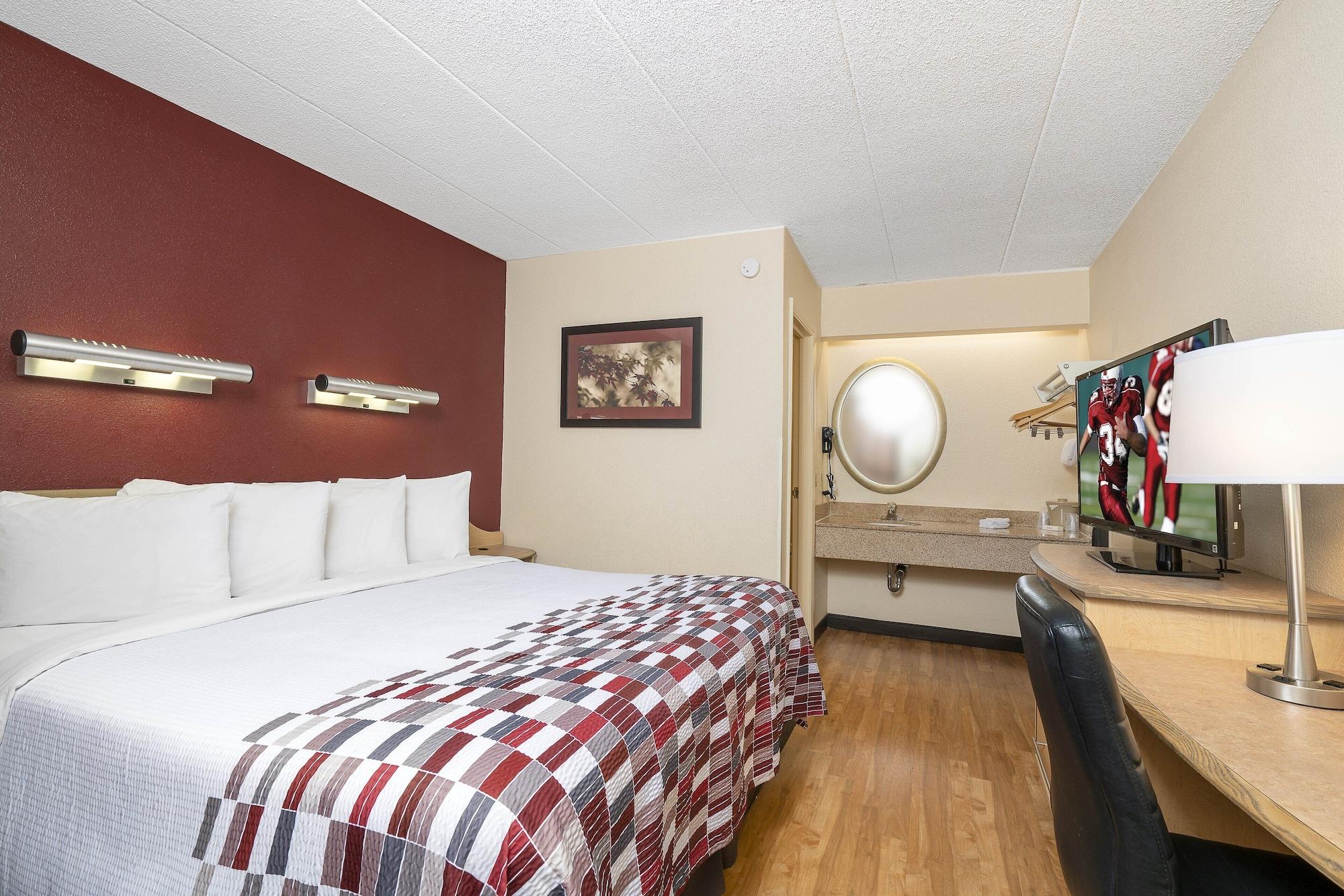 Red Roof Inn Louisville Fair And Expo Bagian luar foto