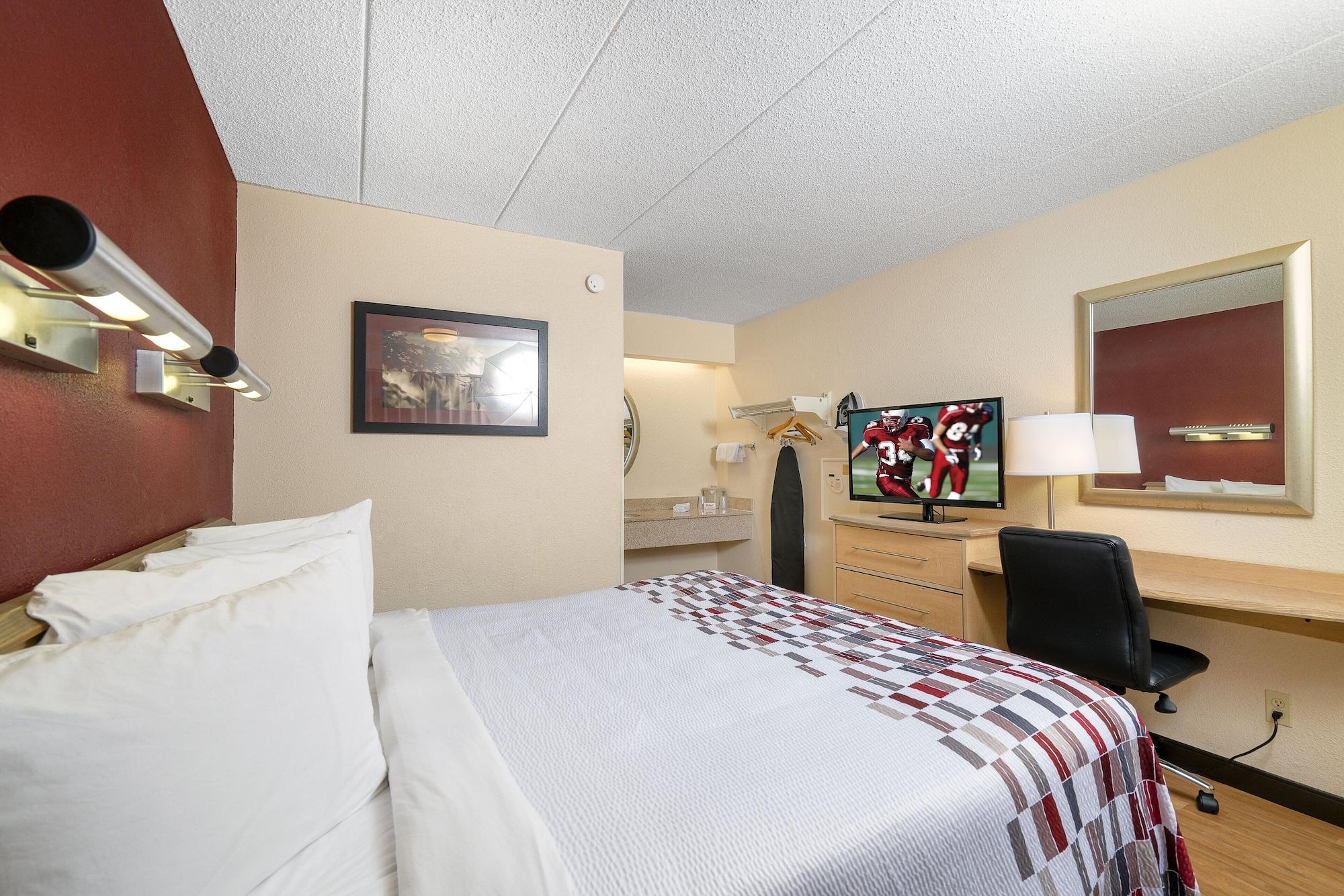 Red Roof Inn Louisville Fair And Expo Bagian luar foto