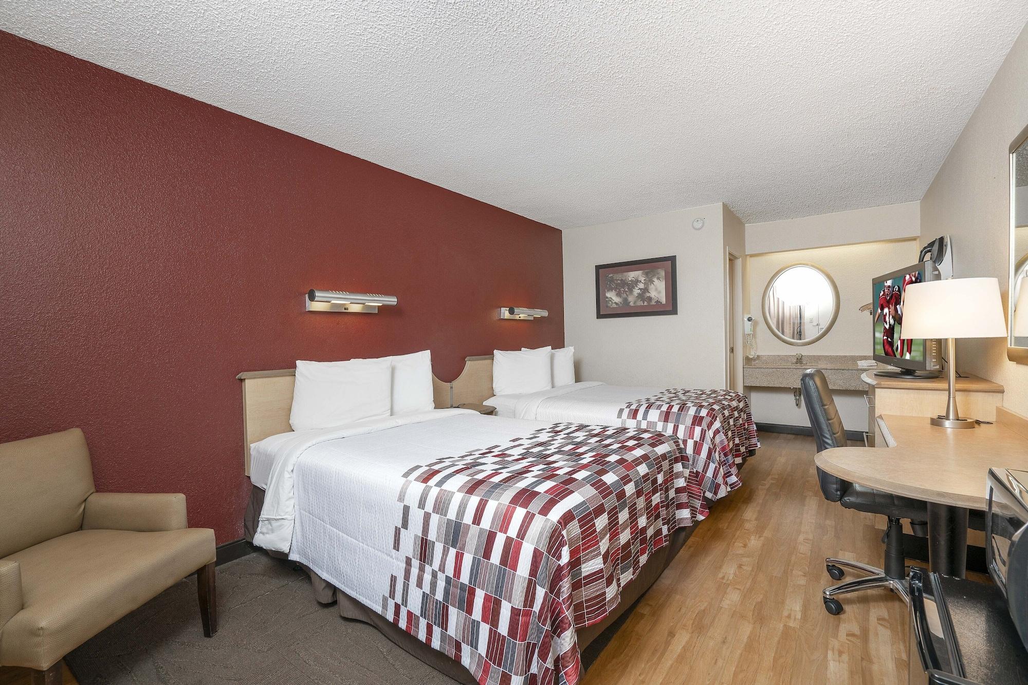 Red Roof Inn Louisville Fair And Expo Bagian luar foto