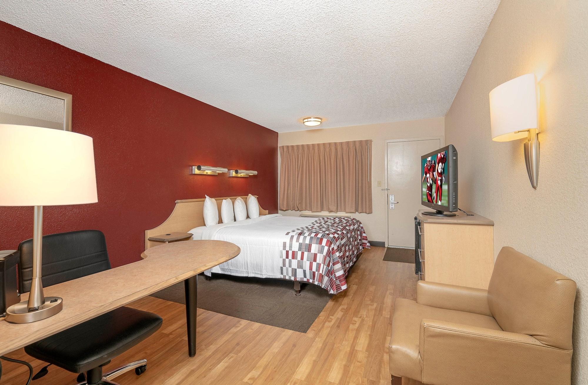 Red Roof Inn Louisville Fair And Expo Bagian luar foto