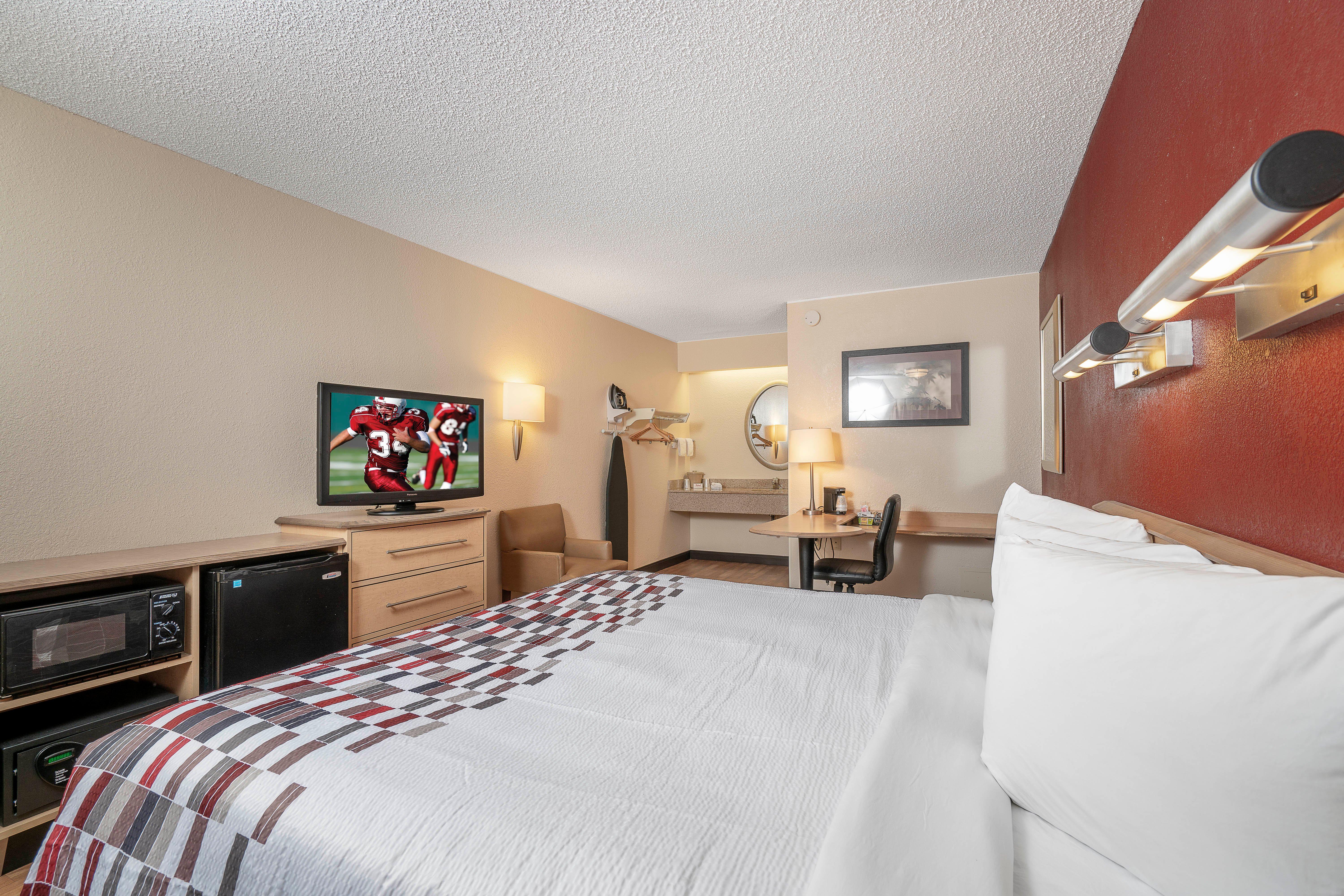 Red Roof Inn Louisville Fair And Expo Bagian luar foto