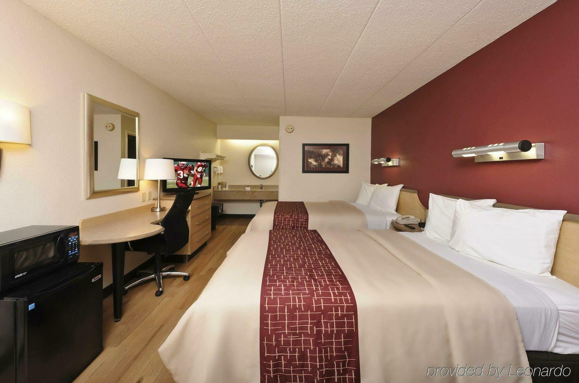 Red Roof Inn Louisville Fair And Expo Bagian luar foto